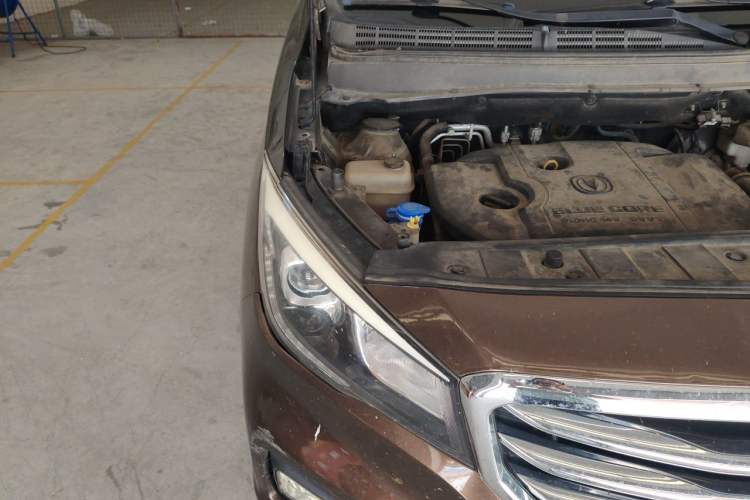 Used CHANGAN Lingxuan 2017 1.6L Manual Elite Model Engine Bay Right
