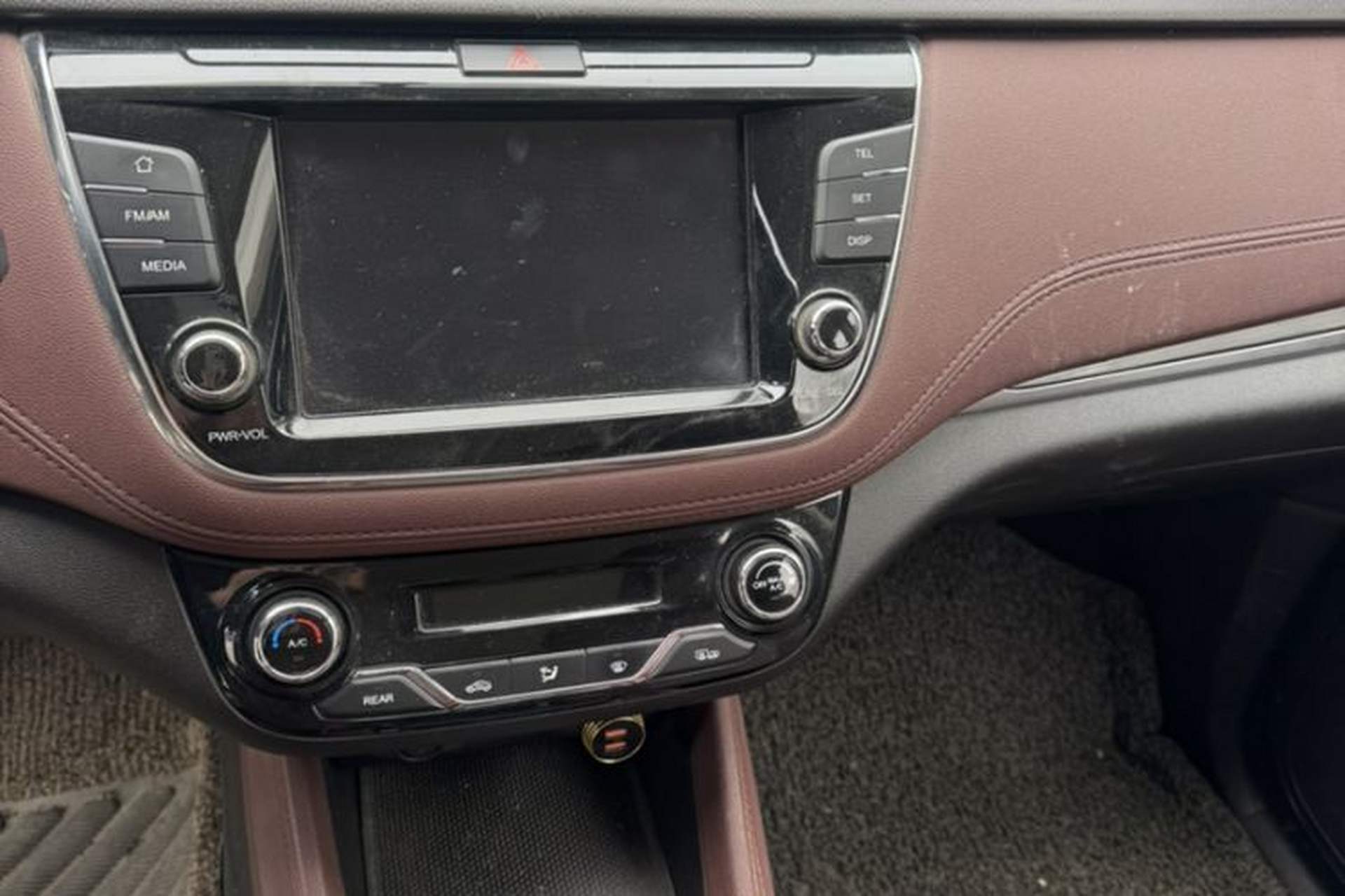Used CHANGAN Lingxuan 2017 1.6L Manual Happiness Edition Gear Lever
