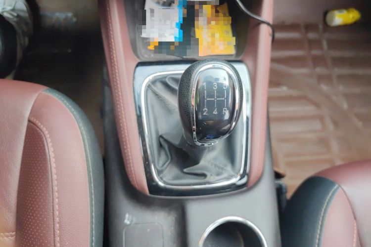 Used CHANGAN Lingxuan 2017 1.6L Manual Happiness Edition Gear Lever
