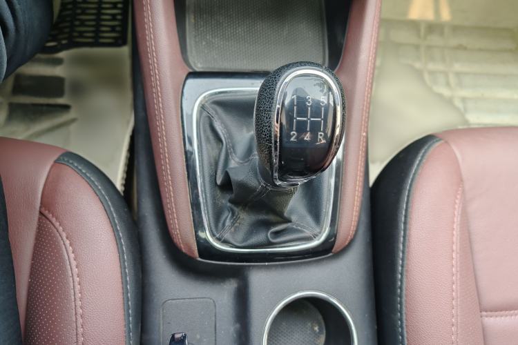 Used CHANGAN Lingxuan 2017 1.6L Manual Elite Model Gear Lever