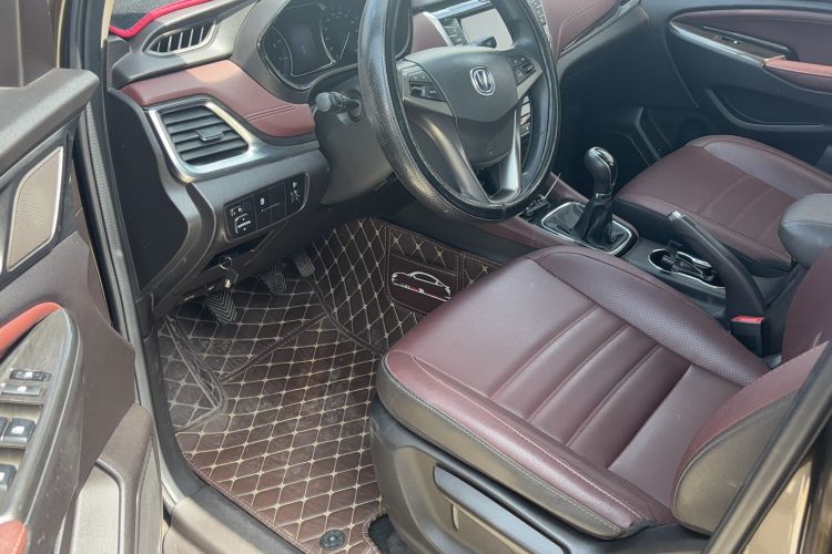 Used CHANGAN Lingxuan 2017 1.6L Manual Happiness Edition Interior 2