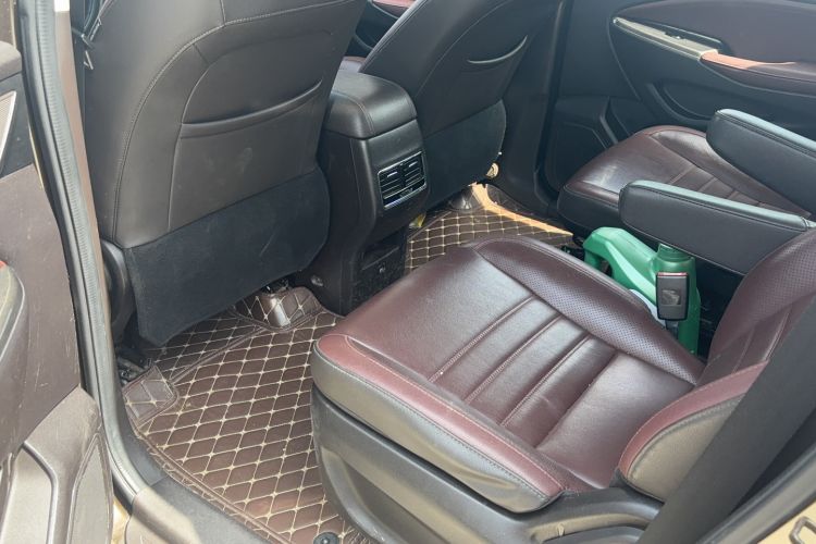 Used CHANGAN Lingxuan 2017 1.6L Manual Happiness Edition Interior 3