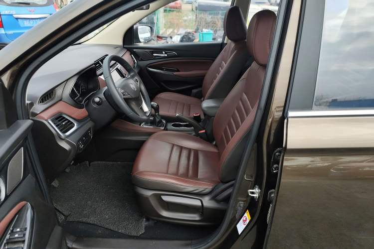 Used CHANGAN Lingxuan 2017 1.6L Manual Happiness Edition Left Front Seat
