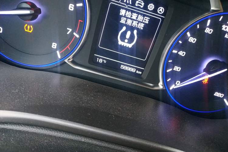 Used CHANGAN Lingxuan 2017 1.6L Manual Elite Model Odometer Close Up