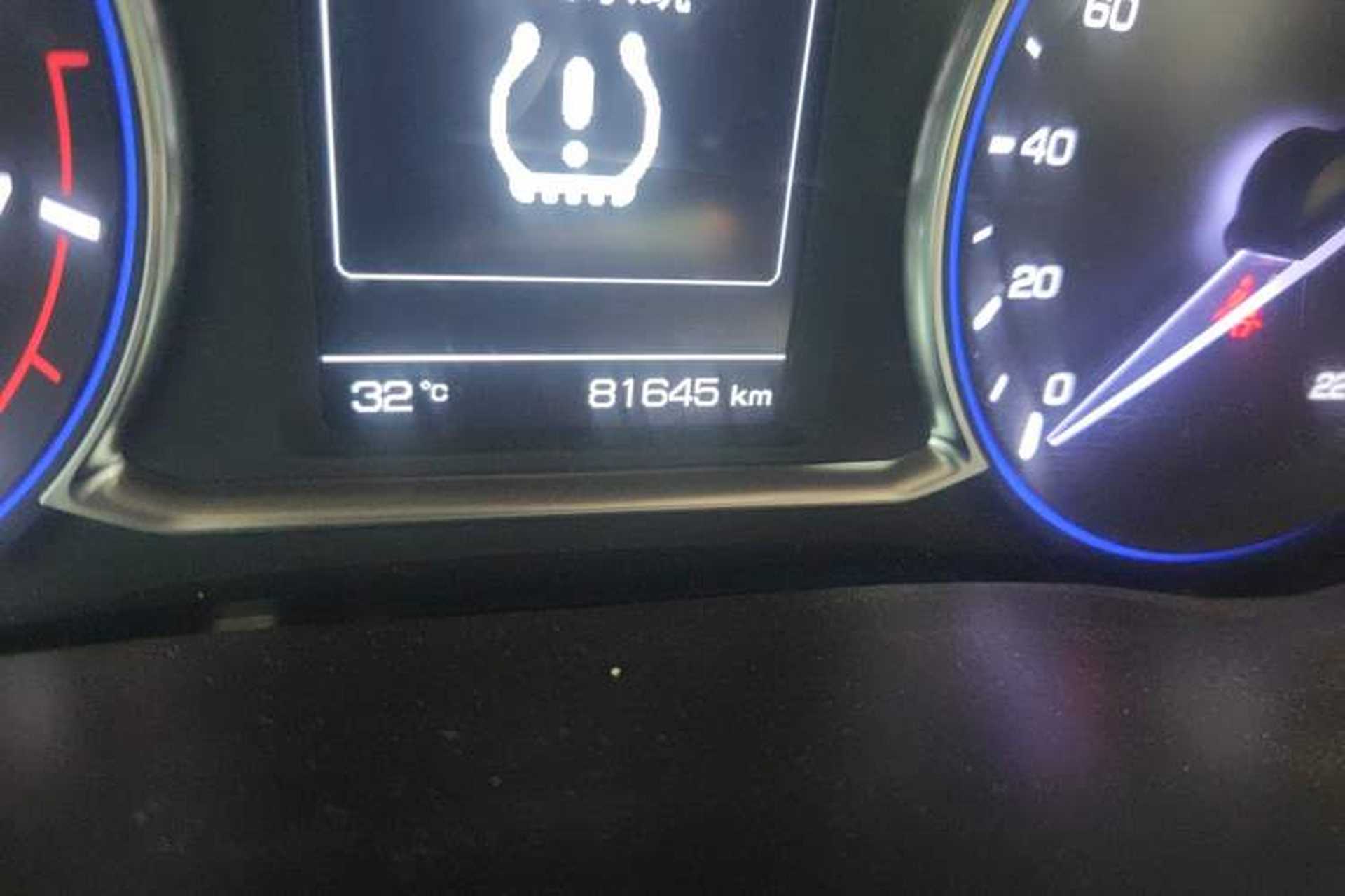 Used CHANGAN Lingxuan 2017 1.6L Manual Elite Model Odometer Close Up