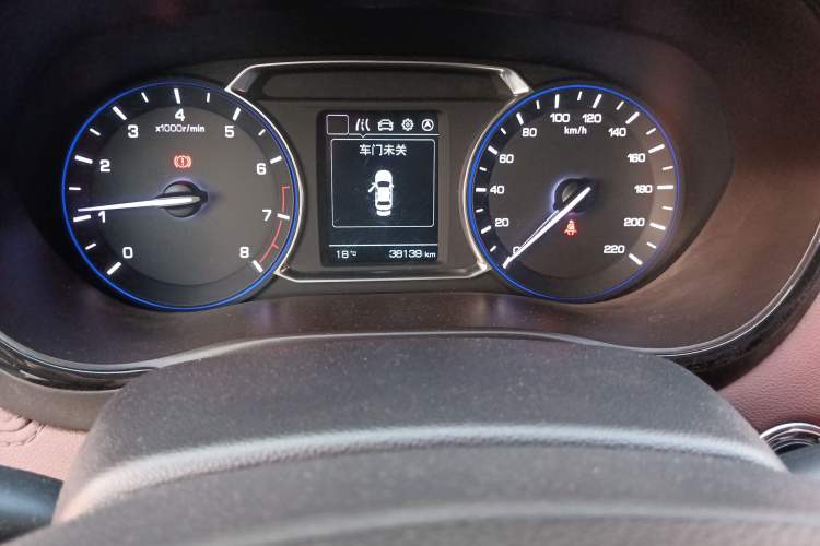 Used CHANGAN Lingxuan 2017 1.6L Manual Elite Model Odometer Close Up