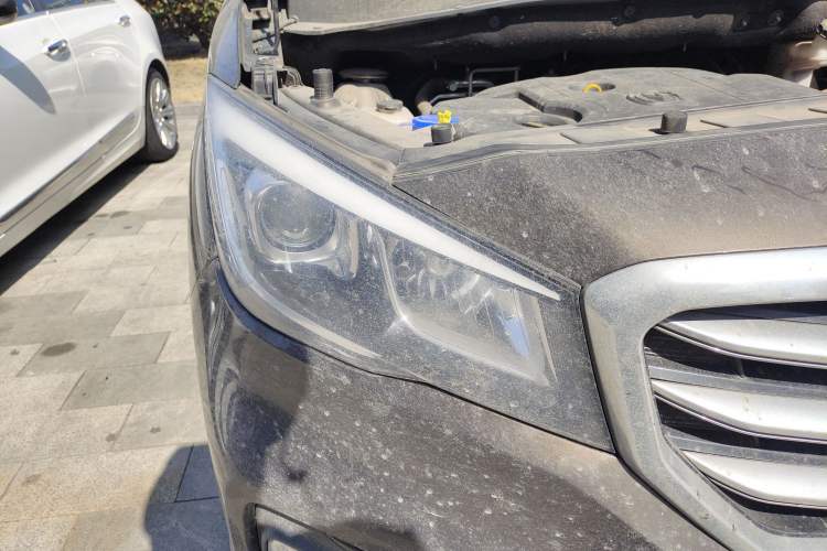 Used CHANGAN Lingxuan 2017 1.6L Manual Happiness Edition Right Front Headlight