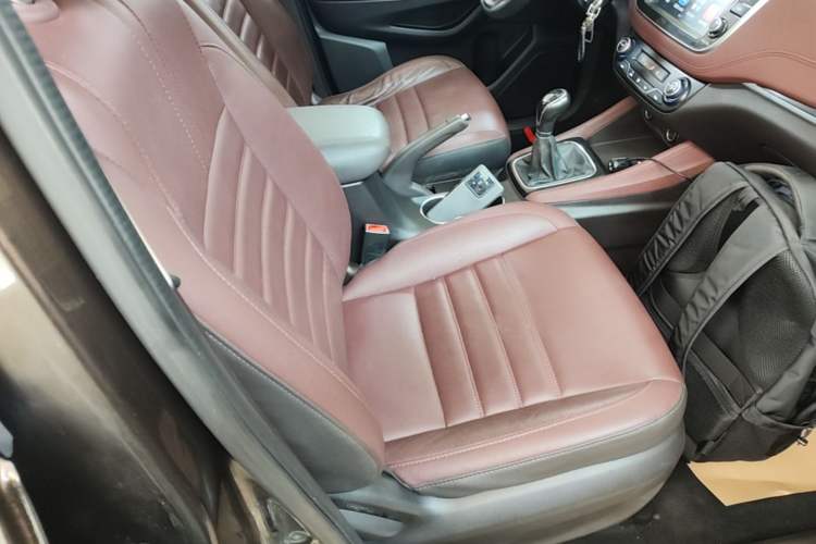 Used CHANGAN Lingxuan 2017 1.6L Manual Happiness Edition Right Front Seat