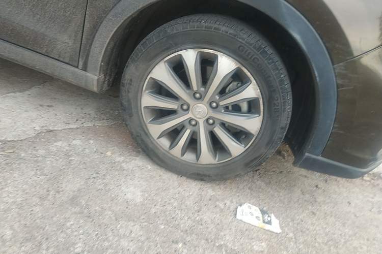 Used CHANGAN Lingxuan 2017 1.6L Manual Elite Model Right Front Wheel Hub