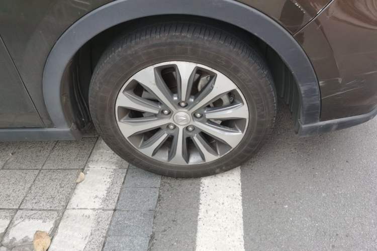 Used CHANGAN Lingxuan 2017 1.5T Automatic Lehuo Elite Model Right Front Wheel Hub