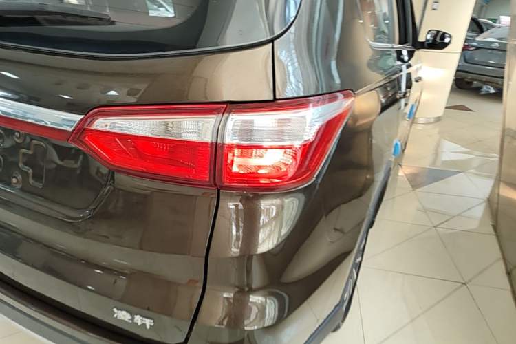 Used CHANGAN Lingxuan 2017 1.6L Manual Happiness Edition Right Rear Taillight