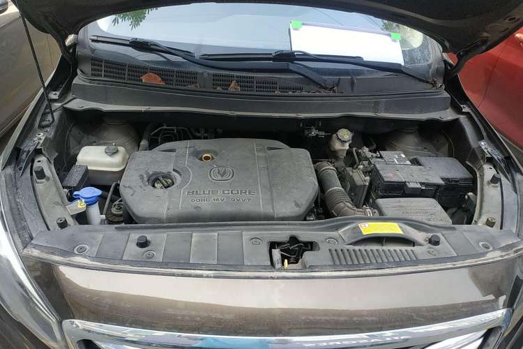 Used CHANGAN Lingxuan 2017 1.6L Manual Elite Model Engine Bay