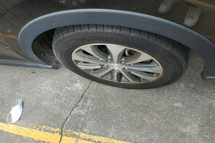 Used CHANGAN Lingxuan 2017 1.6L Manual Elite Model Right Front Wheel Hub