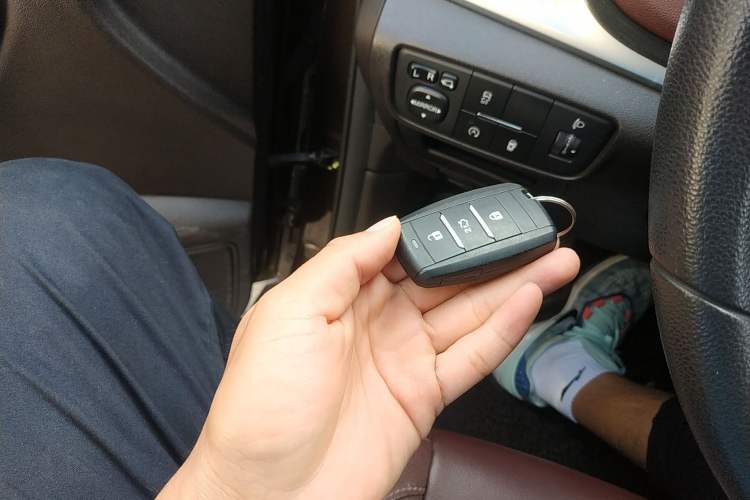 Used CHANGAN Lingxuan 2017 1.6L Manual Elite Model Vehicle Key