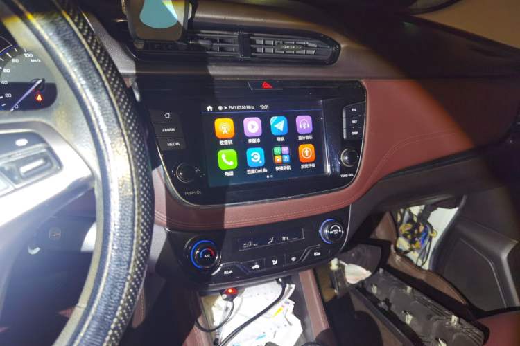Used CHANGAN Lingxuan 2017 1.5T Manual Joyful & Happy Model Audio And AC Panel
