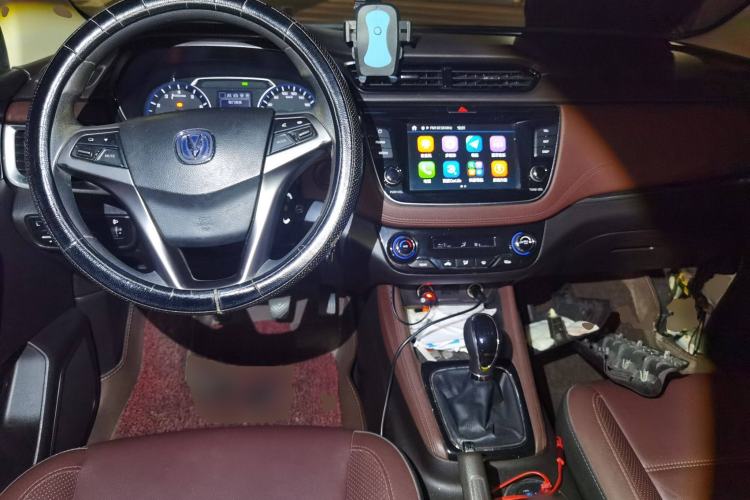 Used CHANGAN Lingxuan 2017 1.5T Manual Joyful & Happy Model Center Console