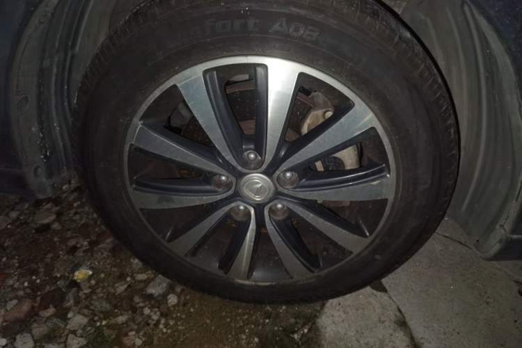Used CHANGAN Lingxuan 2017 1.5T Manual Joyful & Happy Model Right Front Wheel Hub