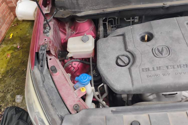 Used CHANGAN Lingxuan 2017 1.6L Manual Happiness Edition Engine Bay Right