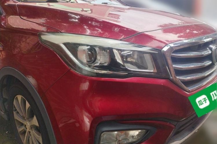 Used CHANGAN Lingxuan 2017 1.6L Manual Happiness Edition Front Right 45 Deg