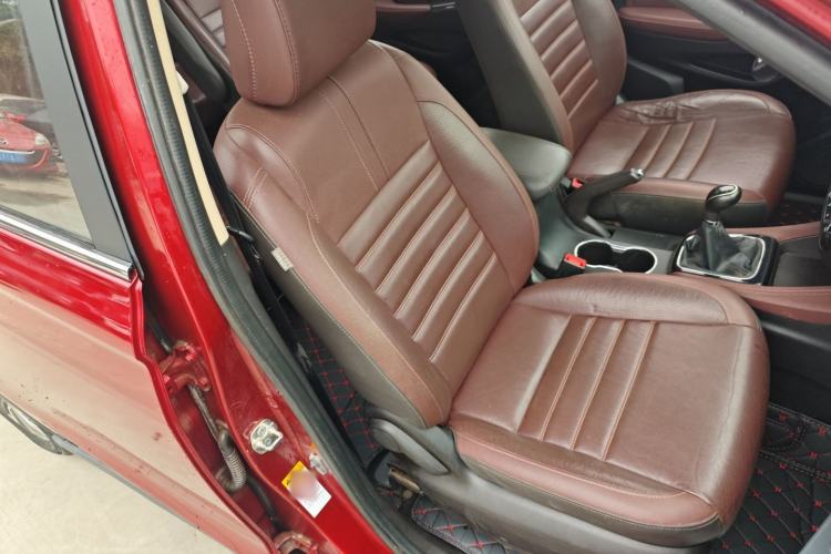 Used CHANGAN Lingxuan 2017 1.6L Manual Happiness Edition Right Front Seat