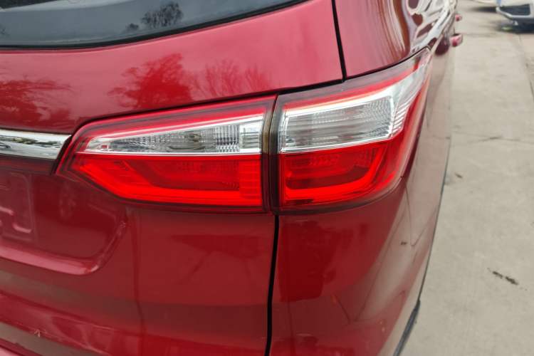 Used CHANGAN Lingxuan 2017 1.6L Manual Happiness Edition Right Rear Taillight