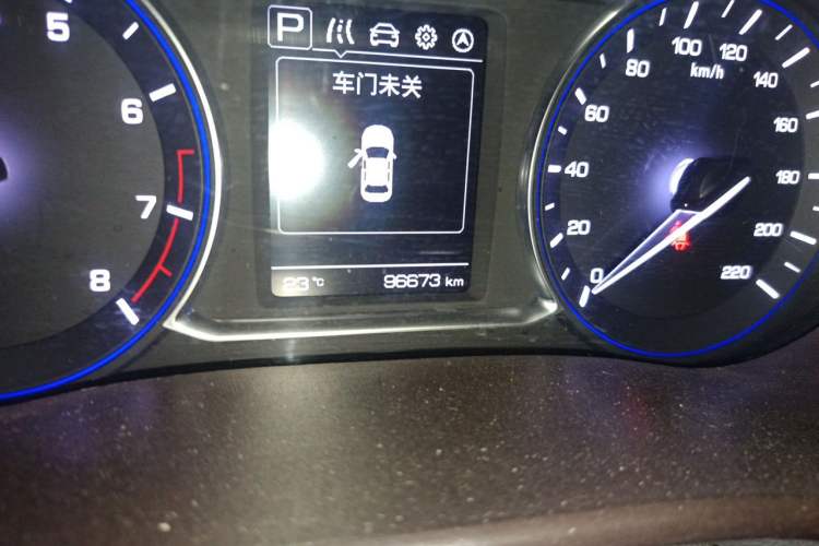 Used CHANGAN Lingxuan 2017 1.5T Automatic Lehuo Happy Edition Odometer Close Up