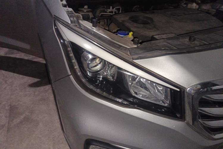 Used CHANGAN Lingxuan 2017 1.5T Automatic Lehuo Happy Edition Right Front Headlight