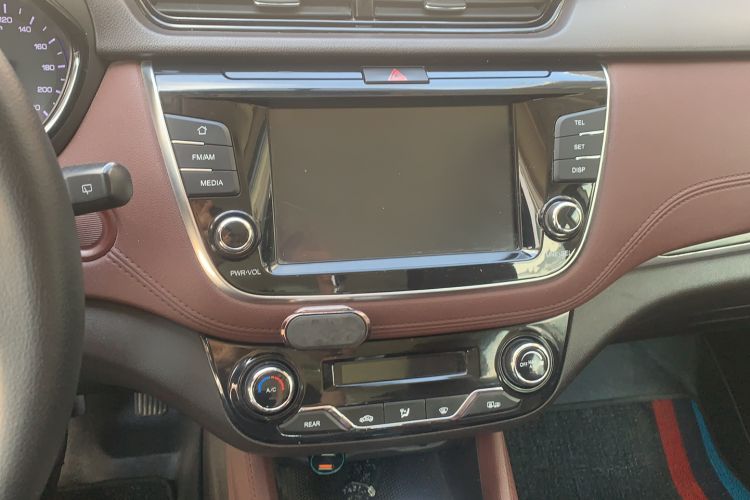 Used CHANGAN Lingxuan 2017 1.5T Automatic Lehuo Happy Edition Audio And AC Panel
