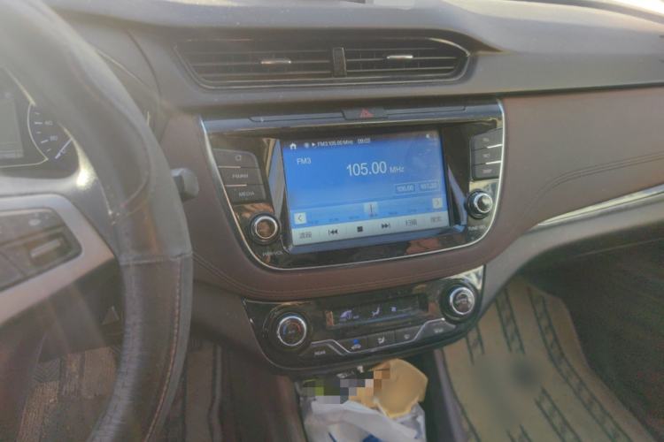 Used CHANGAN Lingxuan 2017 1.6L Manual Elite Model Audio And AC Panel
