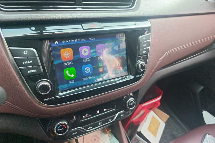 Used CHANGAN Lingxuan 2017 1.5T Manual Joyful & Happy Model Audio And AC Panel