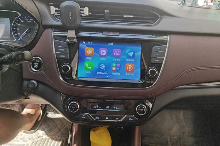 Used CHANGAN Lingxuan 2017 1.6L Manual Elite Model Audio And AC Panel
