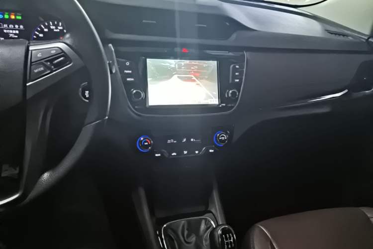 Used CHANGAN Lingxuan 2017 1.6L Manual Elite Model Audio And AC Panel