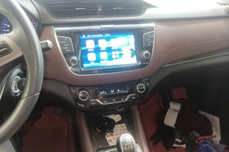 Used CHANGAN Lingxuan 2017 1.6L Manual Happiness Edition Audio And AC Panel