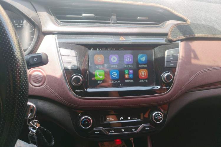 Used CHANGAN Lingxuan 2017 1.5T Manual Joyful & Happy Model Audio And AC Panel