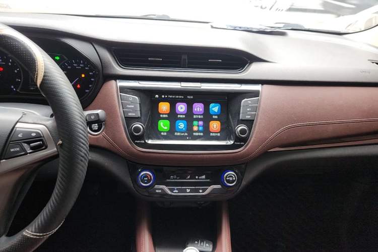 Used CHANGAN Lingxuan 2017 1.6L Manual Elite Model Audio And AC Panel