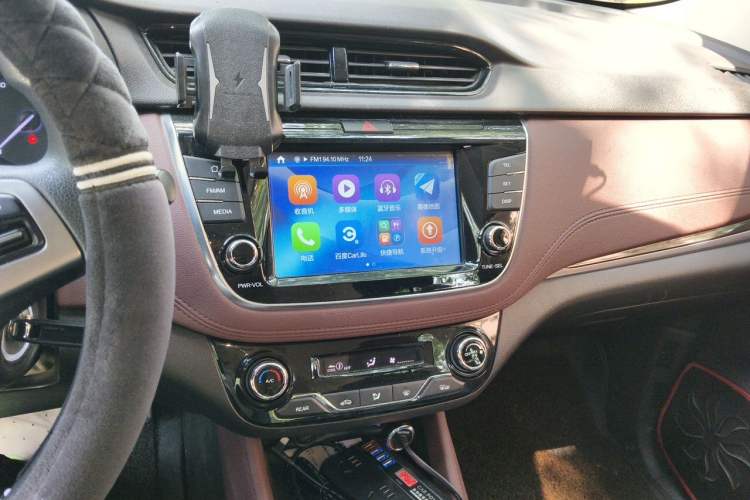 Used CHANGAN Lingxuan 2017 1.6L Manual Happiness Edition Audio And AC Panel