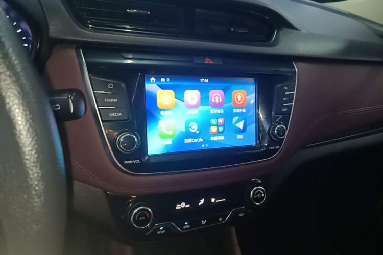 Used CHANGAN Lingxuan 2017 1.6L Manual Happiness Edition Audio And AC Panel