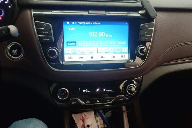 Used CHANGAN Lingxuan 2017 1.6L Manual Elite Model Audio And AC Panel