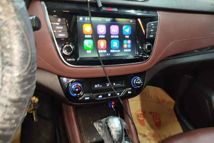 Used CHANGAN Lingxuan 2017 1.5T Automatic Lehuo Happy Edition Audio And AC Panel