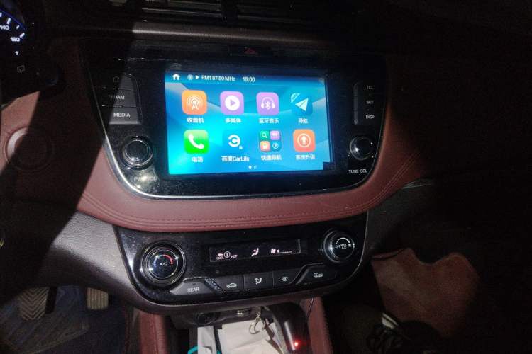 Used CHANGAN Lingxuan 2017 1.6L Manual Happiness Edition Audio And AC Panel