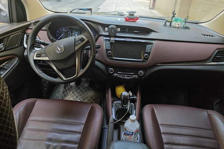 Used CHANGAN Lingxuan 2017 1.6L Manual Elite Model Center Console