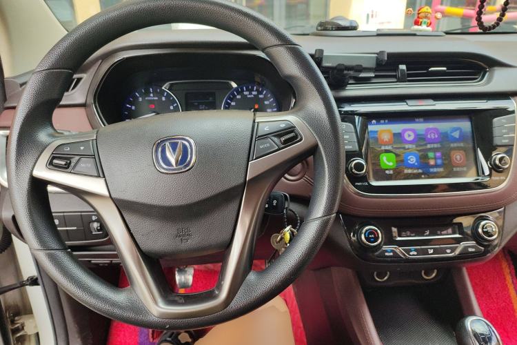 Used CHANGAN Lingxuan 2017 1.6L Manual Happiness Edition Center Console
