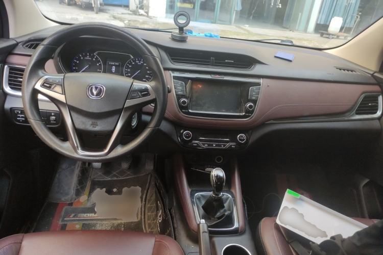 Used CHANGAN Lingxuan 2017 1.5T Manual Joyful & Happy Model Center Console