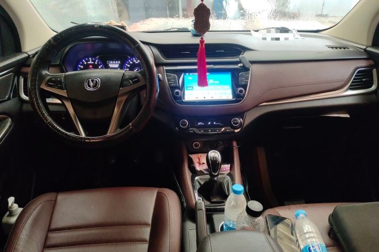 Used CHANGAN Lingxuan 2017 1.6L Manual Elite Model Center Console
