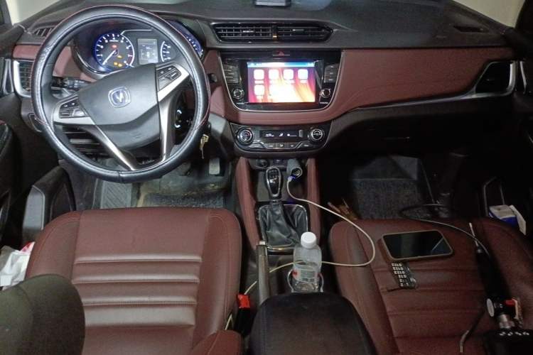 Used CHANGAN Lingxuan 2017 1.6L Manual Happiness Edition Center Console