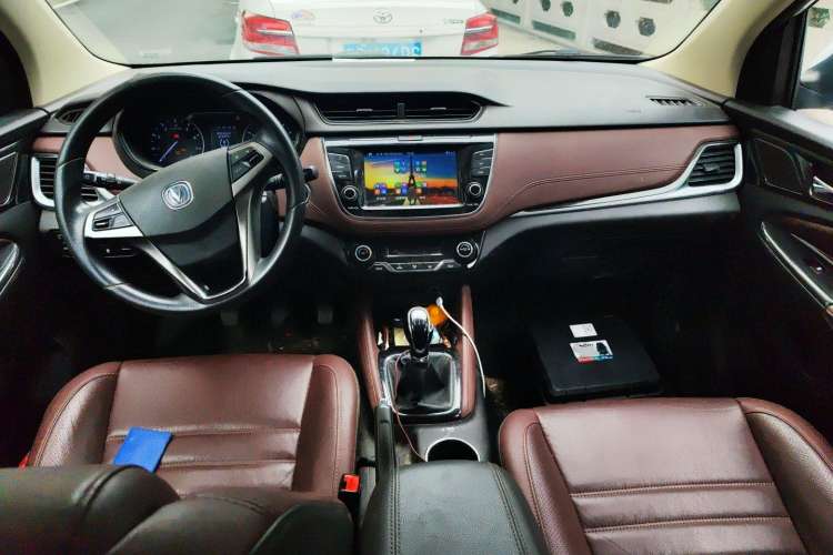 Used CHANGAN Lingxuan 2017 1.6L Manual Elite Model Center Console