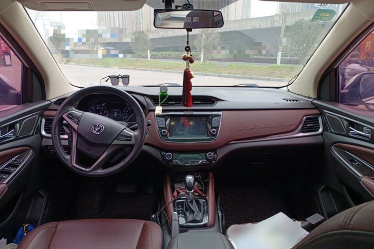 Used CHANGAN Lingxuan 2017 1.5T Automatic Lehuo Elite Model Center Console