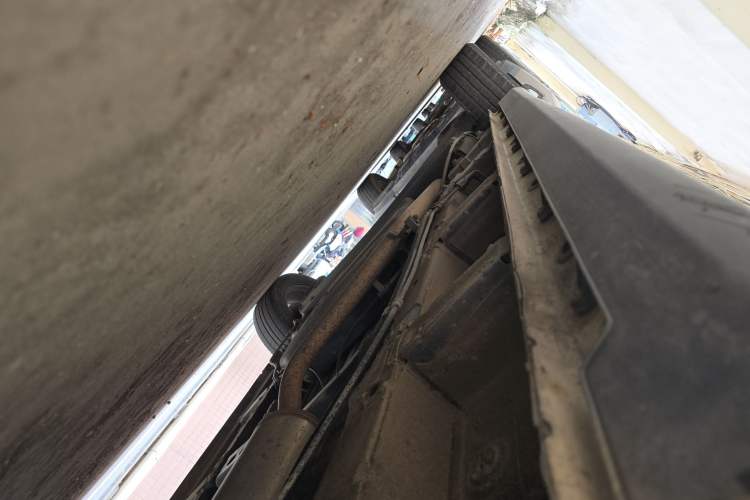 Used CHANGAN Lingxuan 2017 1.5T Automatic Lehuo Happy Edition Chassis Front Right