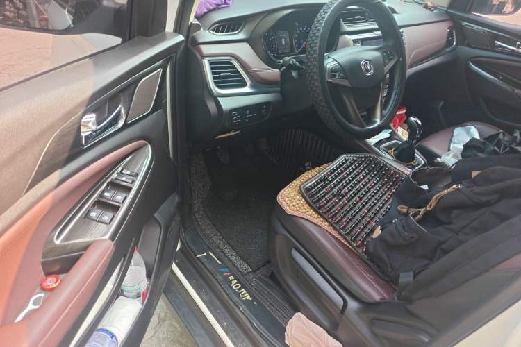 Used CHANGAN Lingxuan 2017 1.5T Manual Joyful & Happy Model Driver Seat