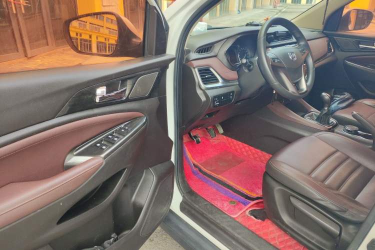 Used CHANGAN Lingxuan 2017 1.6L Manual Happiness Edition Driver Seat